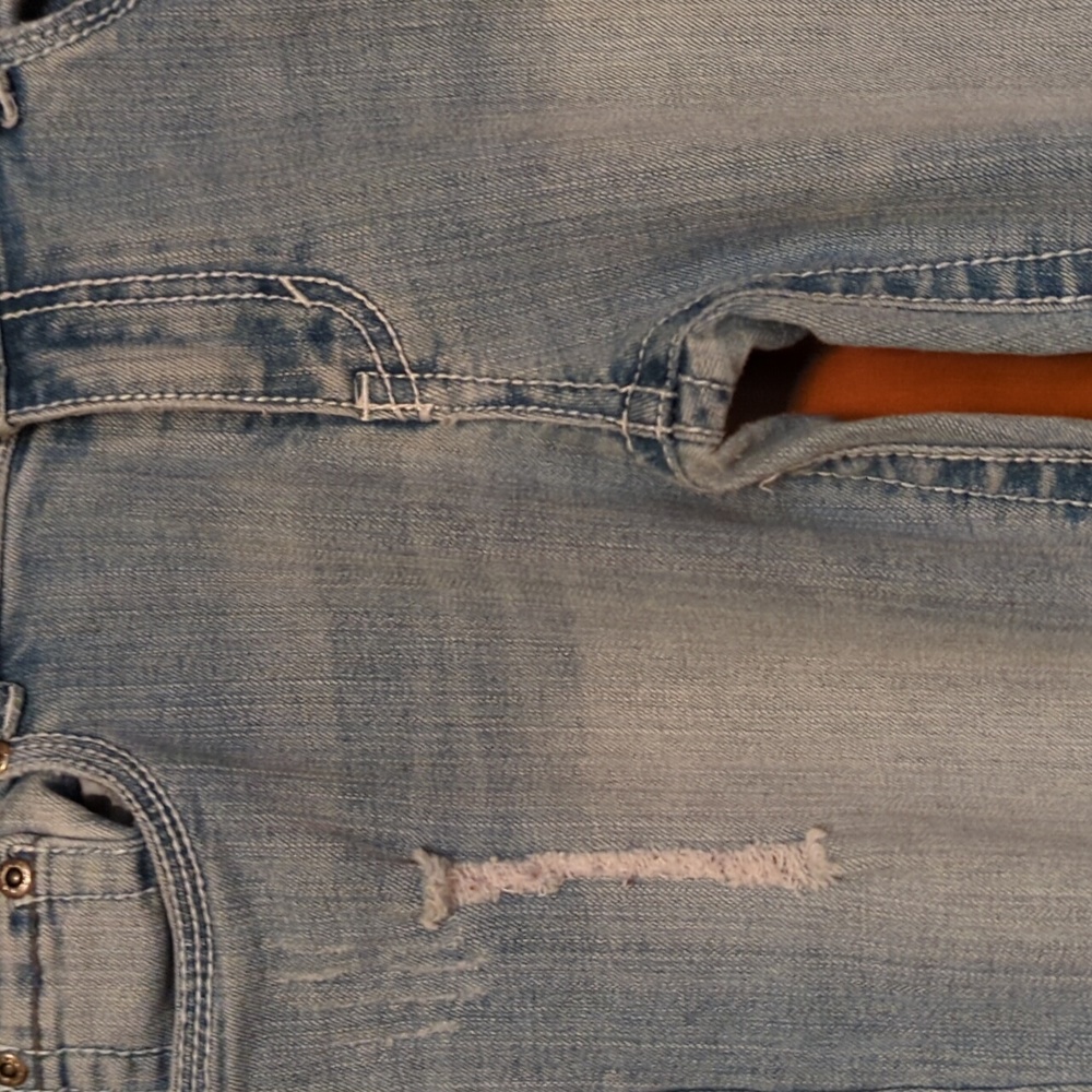 P&P Distressed Jeans - Picture 6 of 7